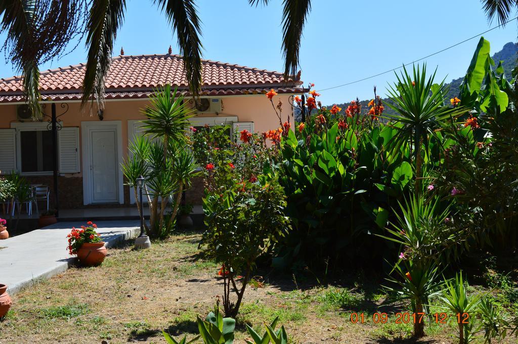 Garden View Apartments Anaxos Exteriér fotografie